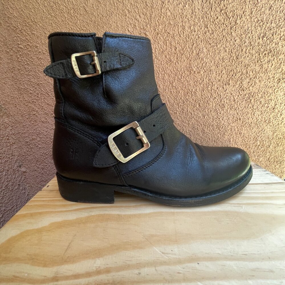 Frye Vicky Engineer 6 inch black 100% leather buckle moto boots ankle booties - Picture 8 of 16